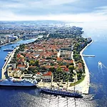 877-1 Apartman