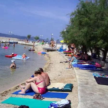 877-1 公寓 比比涅